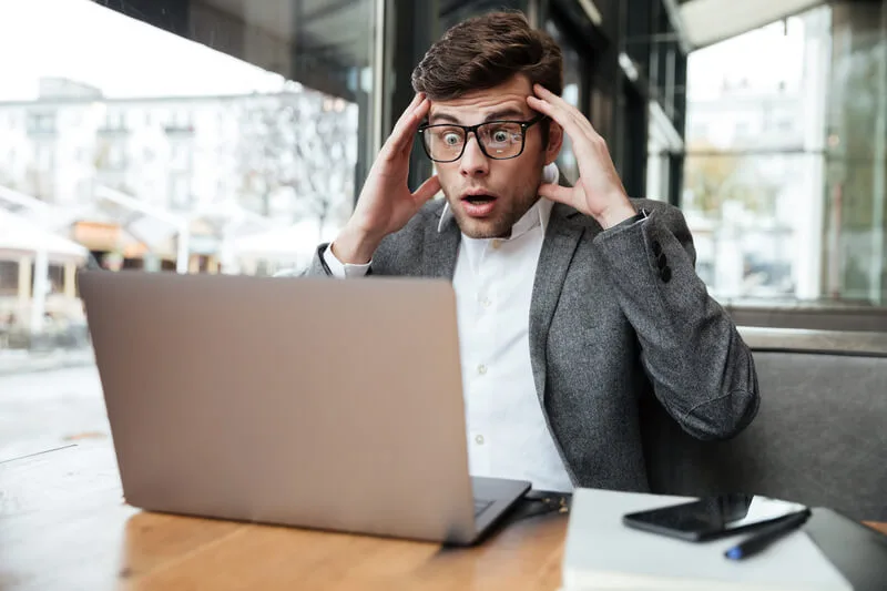 Freelancer's Google Timeline missing on his Laptop